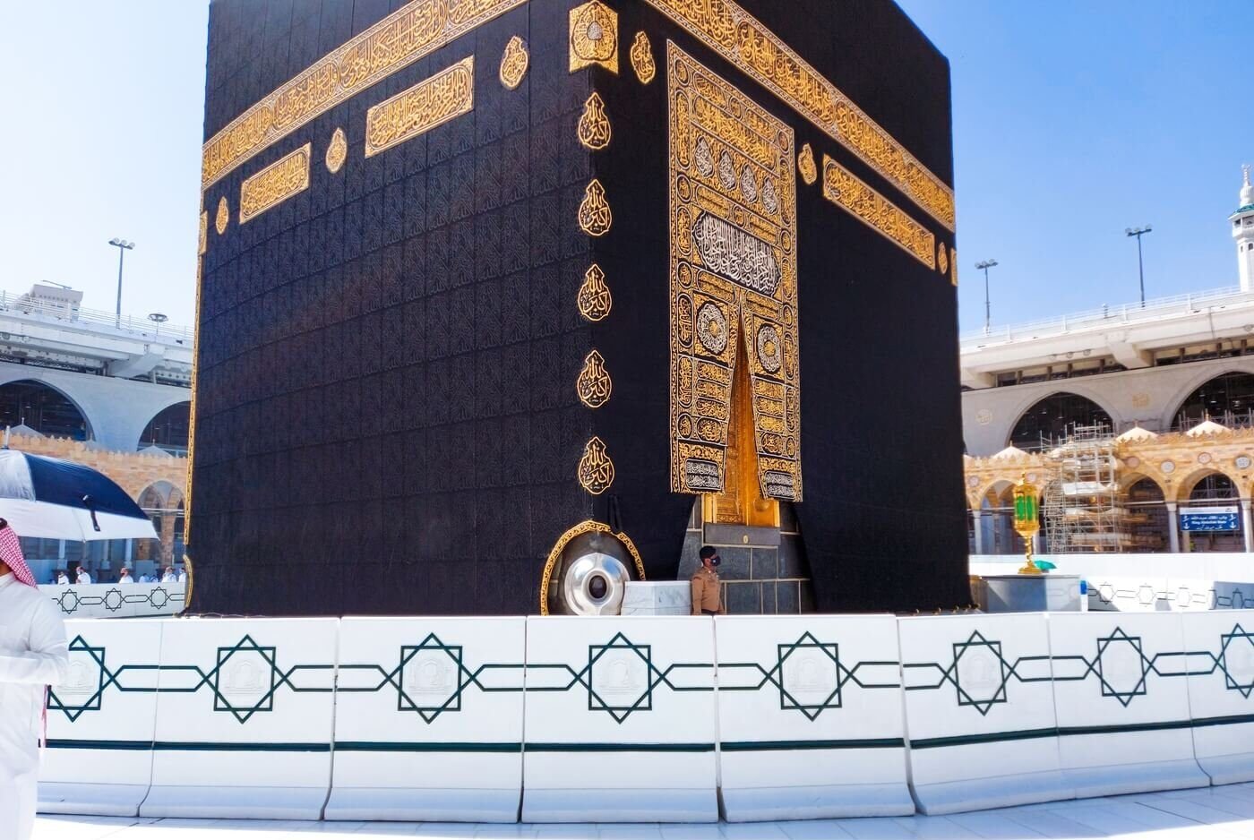 Luxury 5-star suite with Kaaba window view